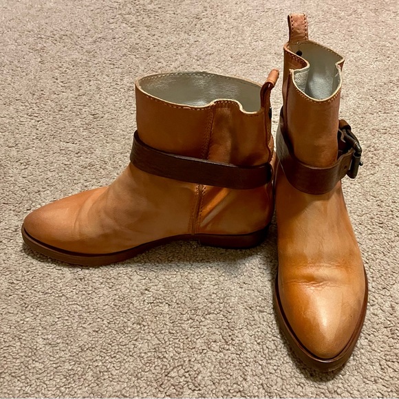 HTC / Hollywood Trading Company - Gwen Leather Boots size 37 (7M) - Picture 6 of 10